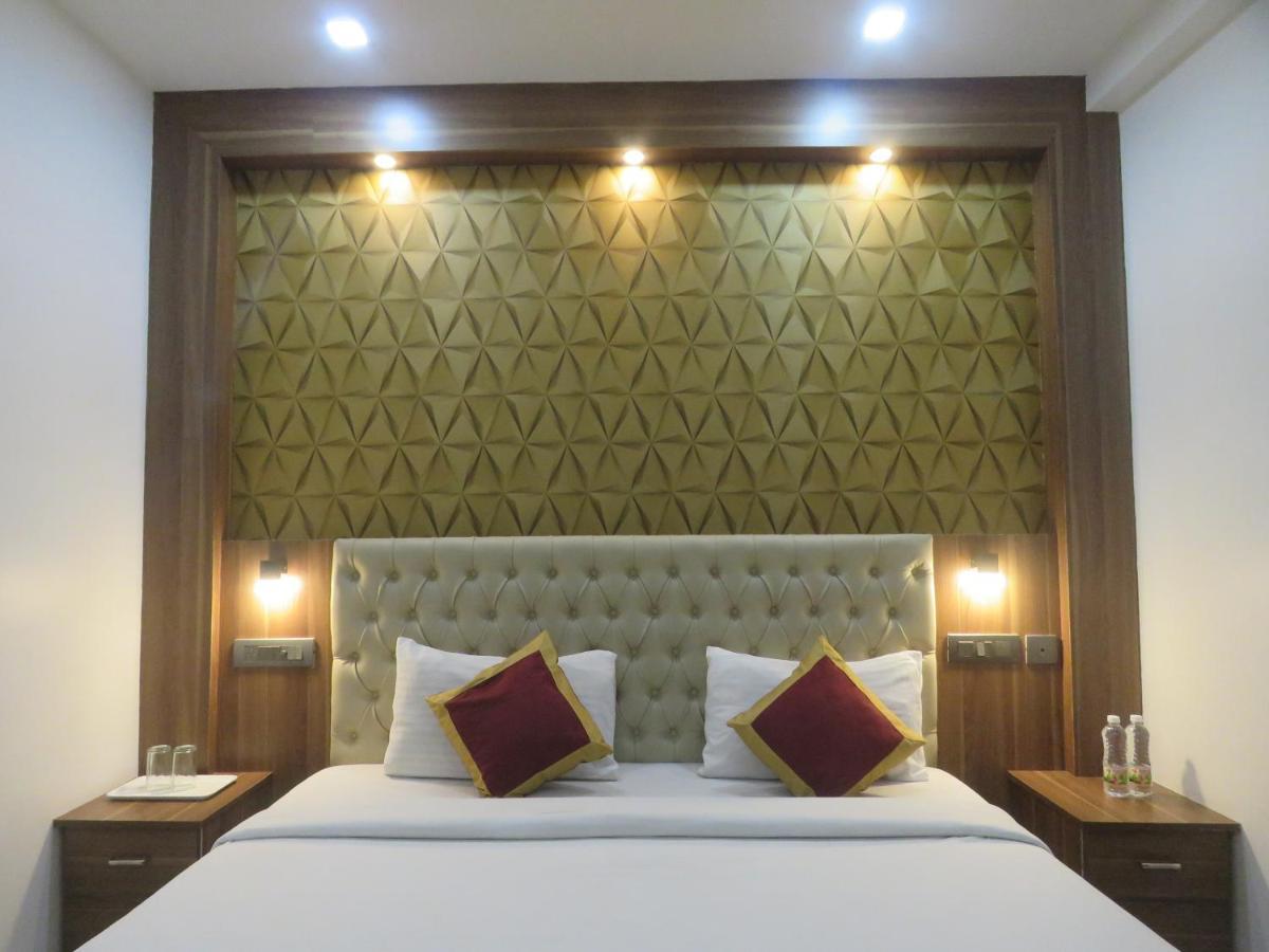 Hotel Reegate Inn Near South Railway Station Kochi Exterior photo