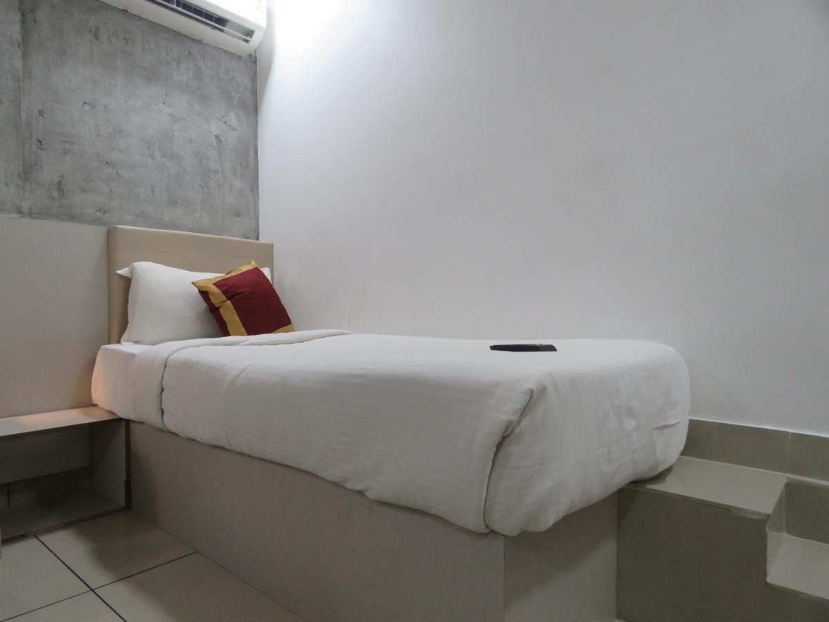 Hotel Reegate Inn Near South Railway Station Kochi Exterior photo
