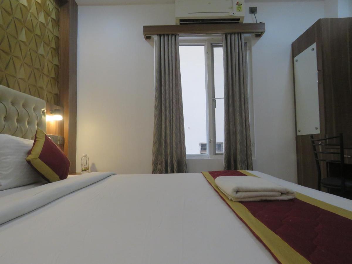 Hotel Reegate Inn Near South Railway Station Kochi Exterior photo